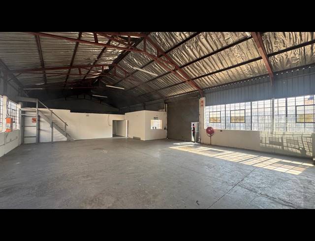 475M² WAREHOUSE TO LET IN WYNBERG